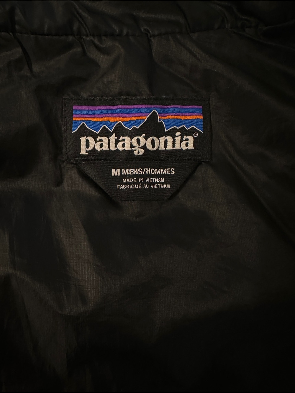 Patagonia Black Quilted Vest with Logo Patch - Picture 5 of 9